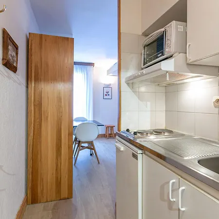 Cosy Au Coeur De Val-d'isere, Pieds Des Pistes, Acces Wifi, 2 Pers. *